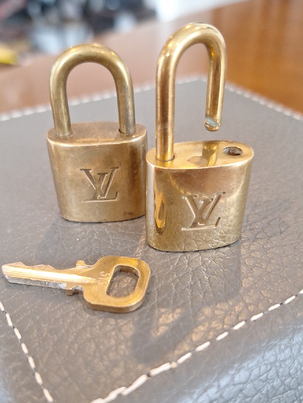 Louis Vuitton Locks ( 2 )